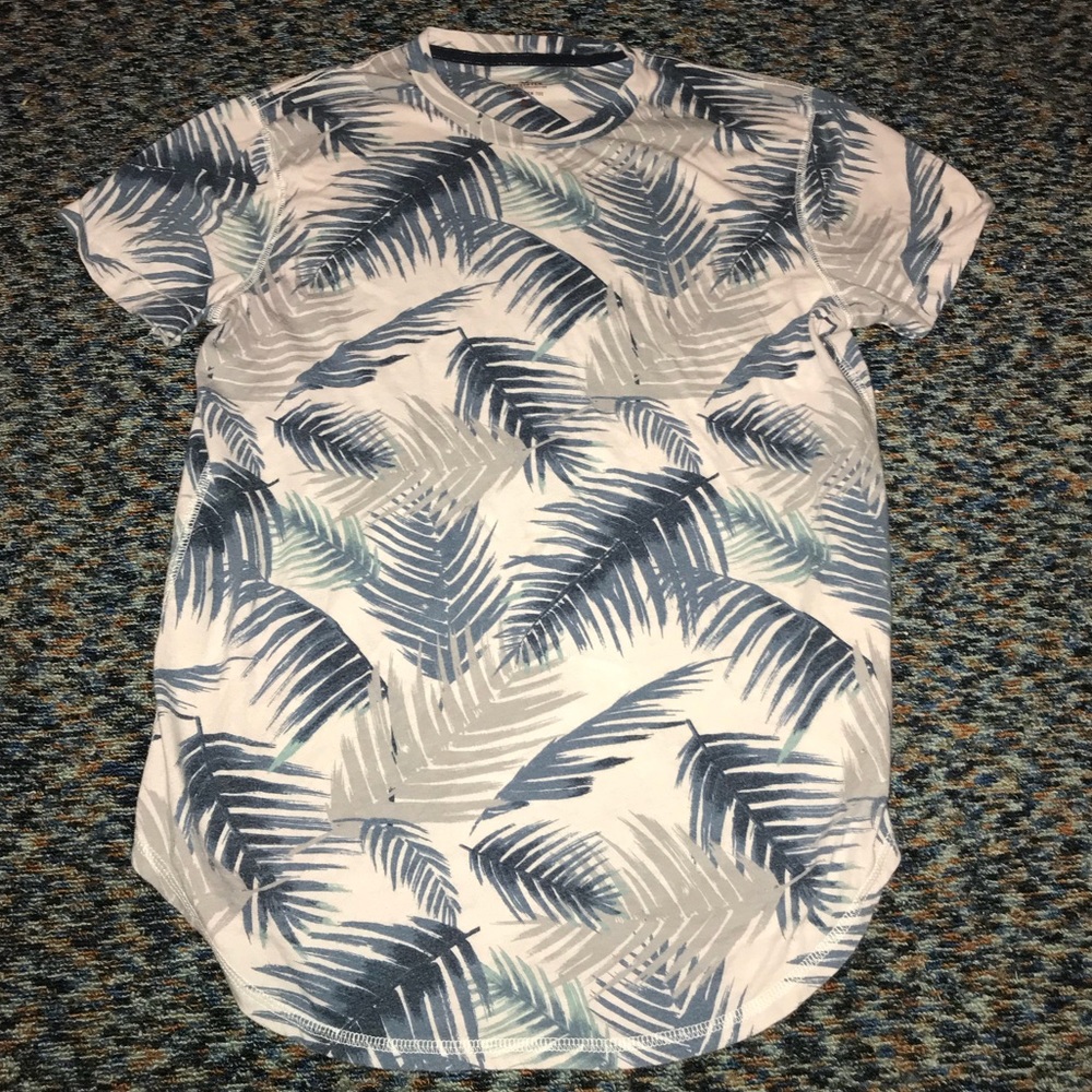 Hollister curved hem t-shirt